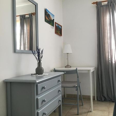 לוס כריסטיאנוס Apartamento Familiar Con Piscina Con Wi Fi En Los Cristianos מראה חיצוני תמונה